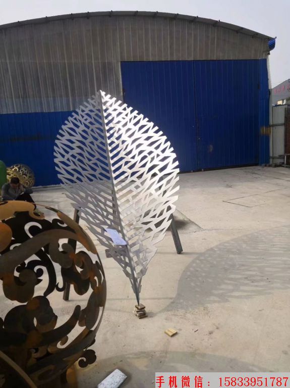 不锈钢树叶雕塑，镂空树叶雕塑1